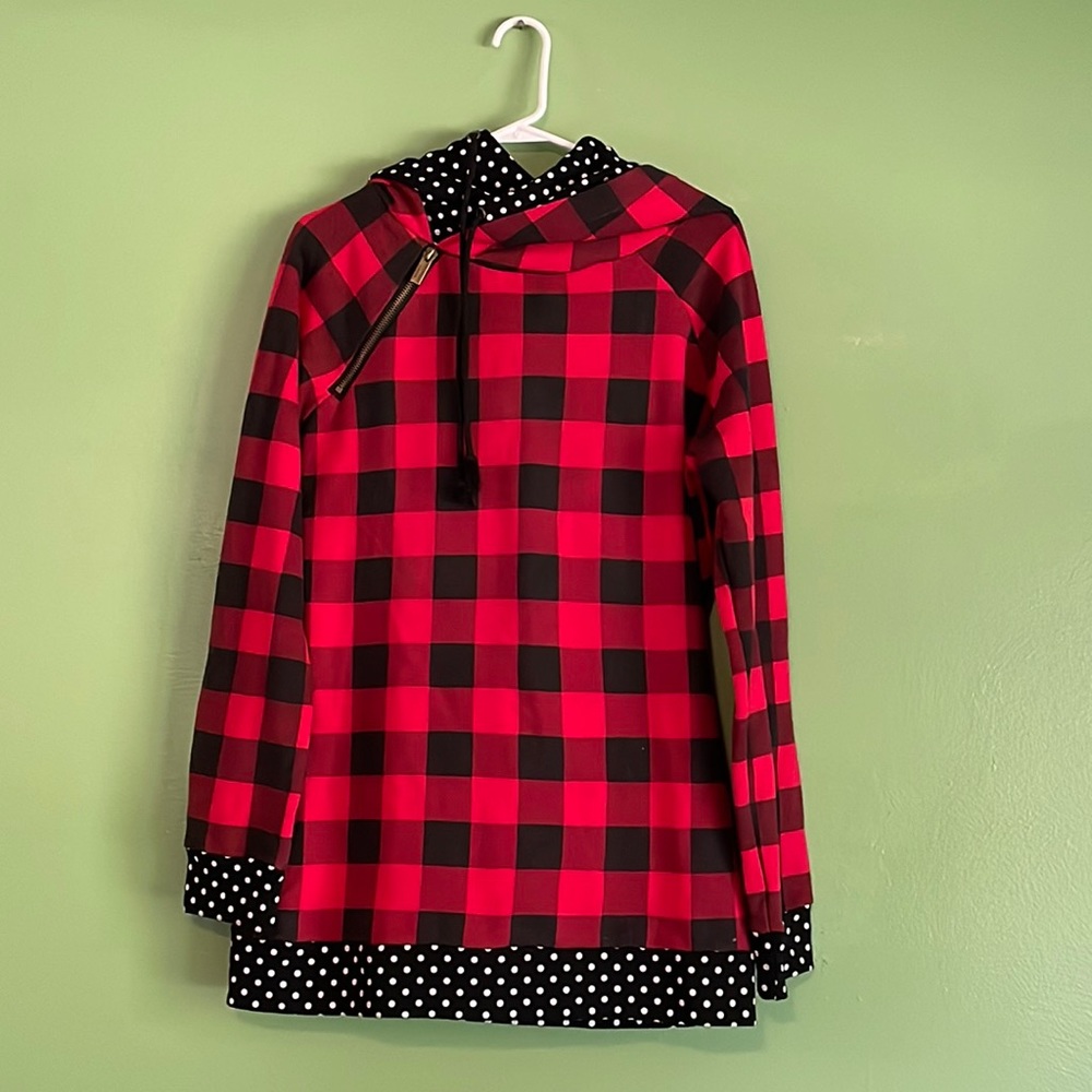 Ampersand zipper hodie size XL